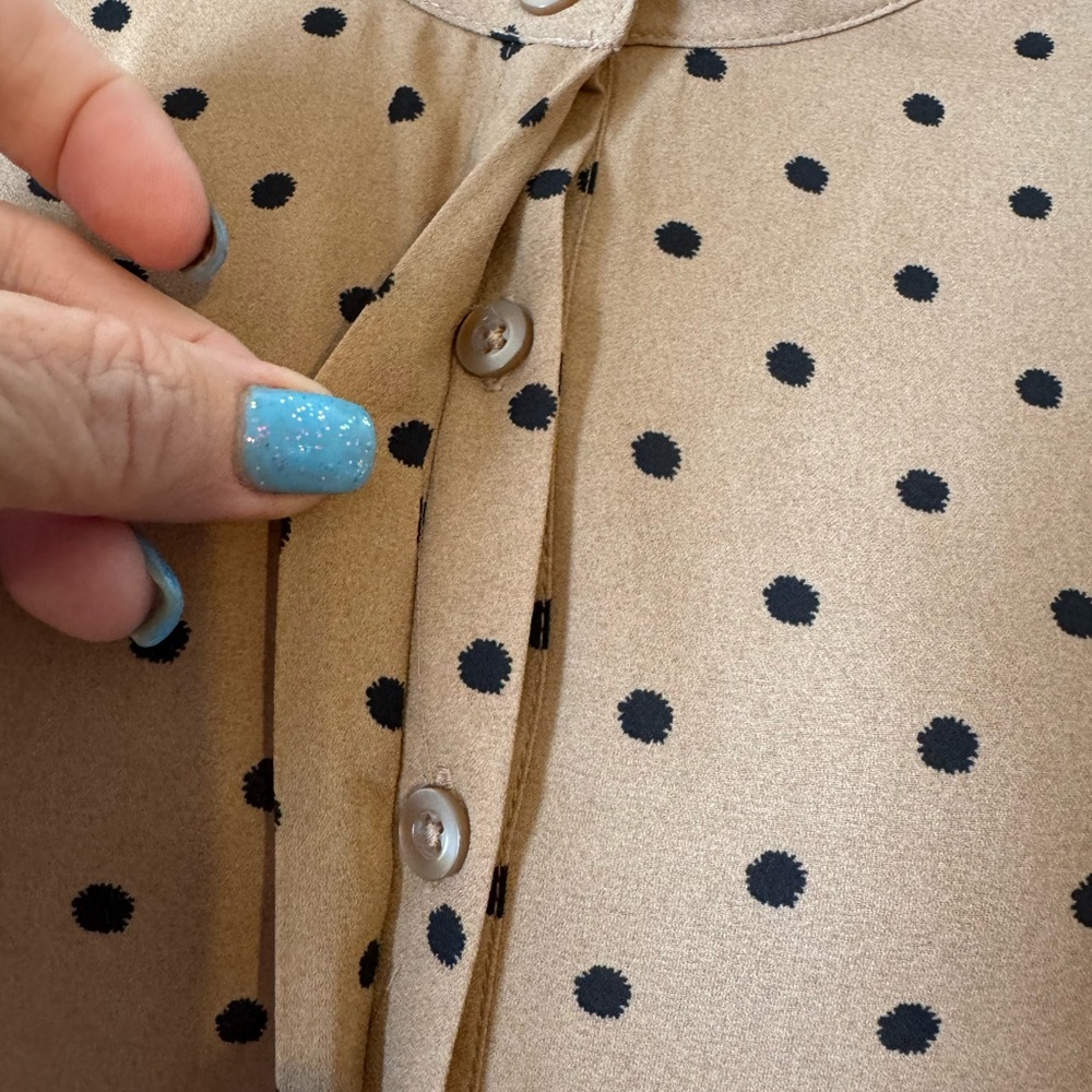 NWT Tan Blouse with Black Polka Dots SIZE: 16    #9 - Picture 6 of 9